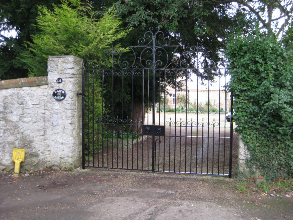 Wrought iron gates refurbishment in Gerrards Cross.